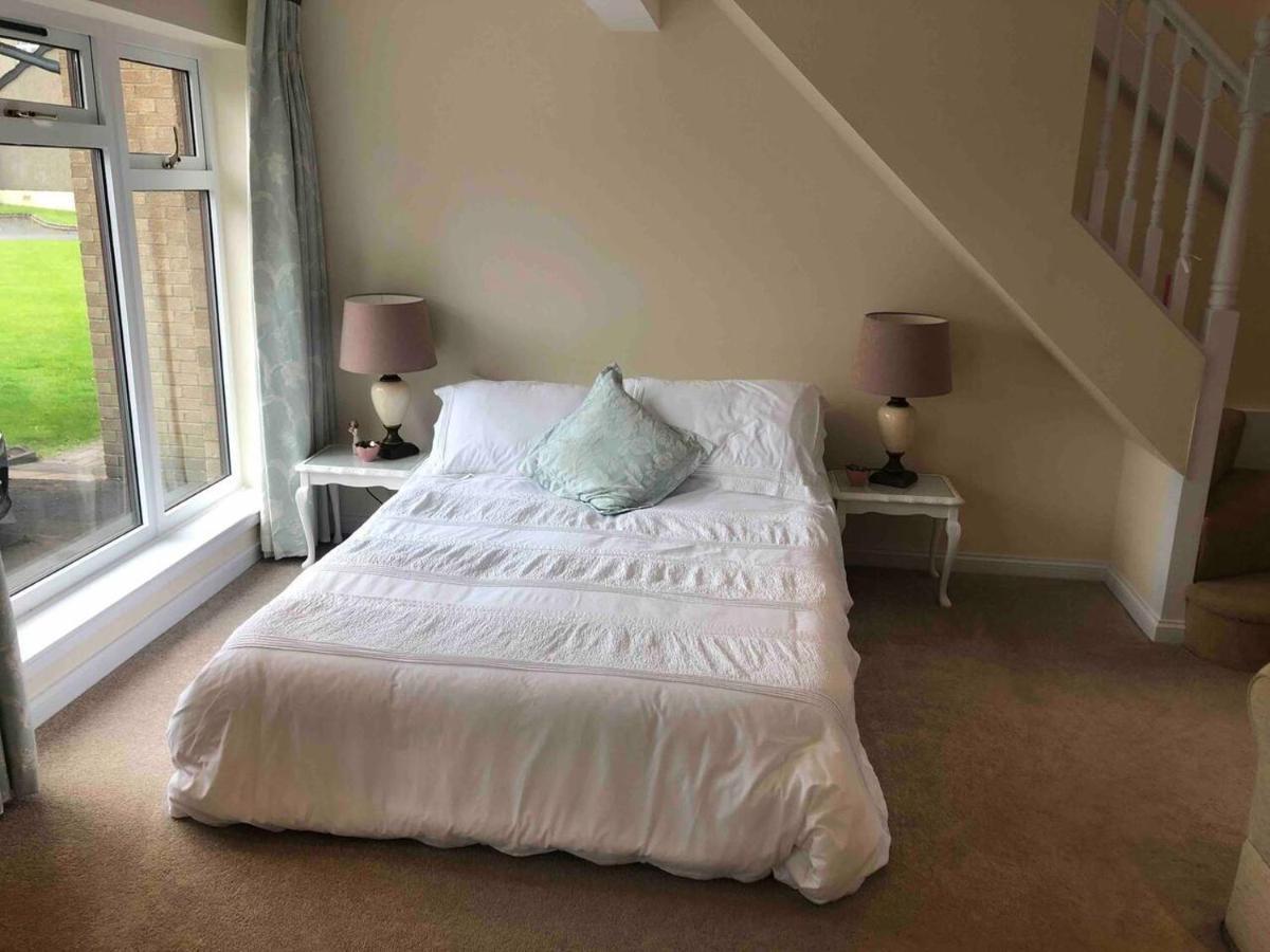 Lovely 1-Bed House In Stirling Exterior foto